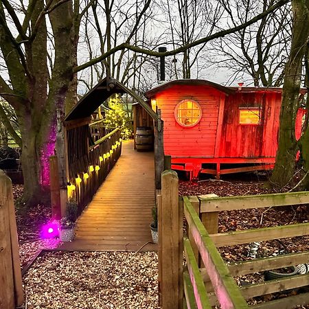 Burtree Country House, Tipi'S, Treehouse & Lodge & House Rooms With Hot Tubs In A Private Garden Thirsk Exterior foto