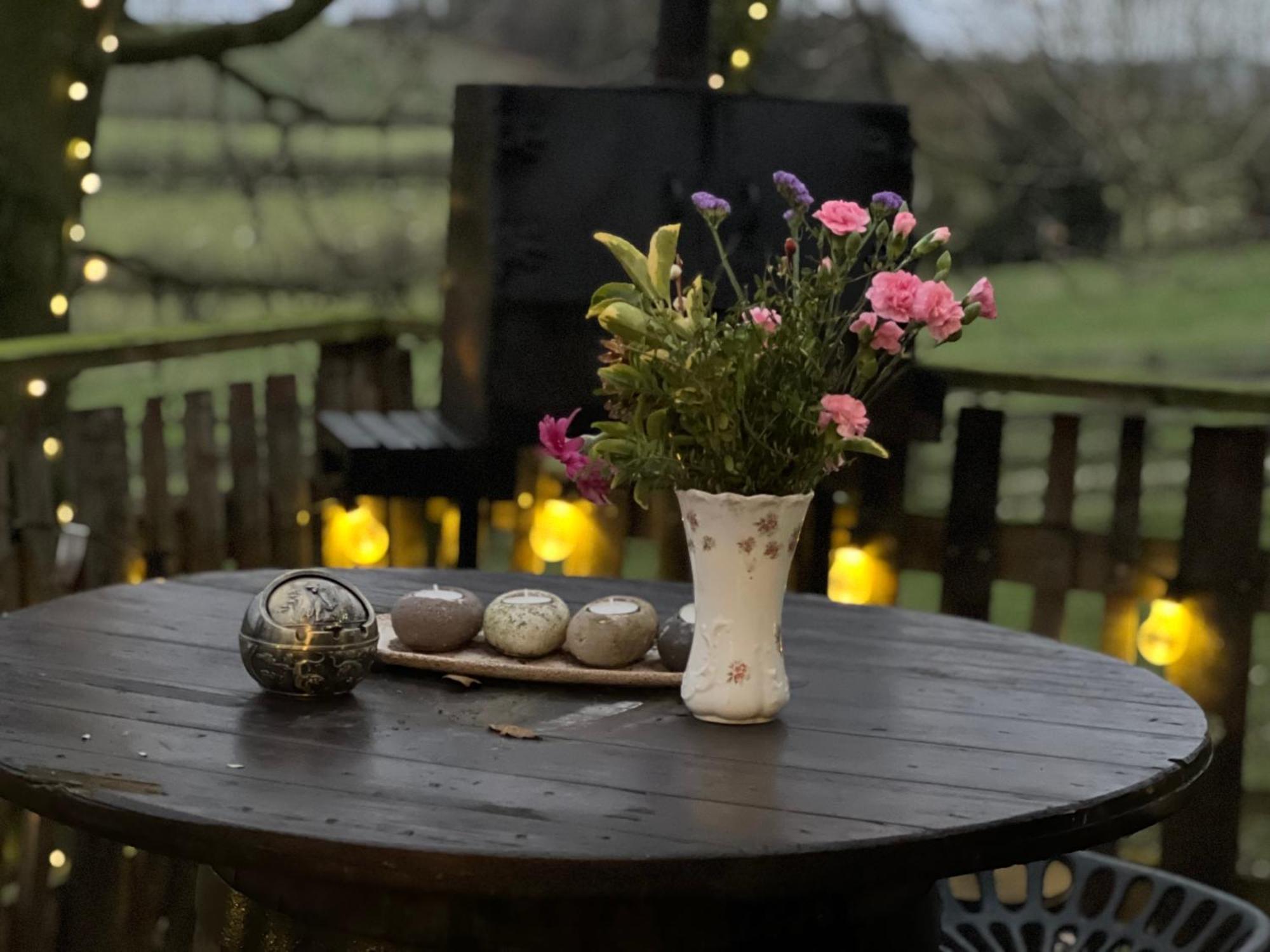 Burtree Country House, Tipi'S, Treehouse & Lodge & House Rooms With Hot Tubs In A Private Garden Thirsk Exterior foto