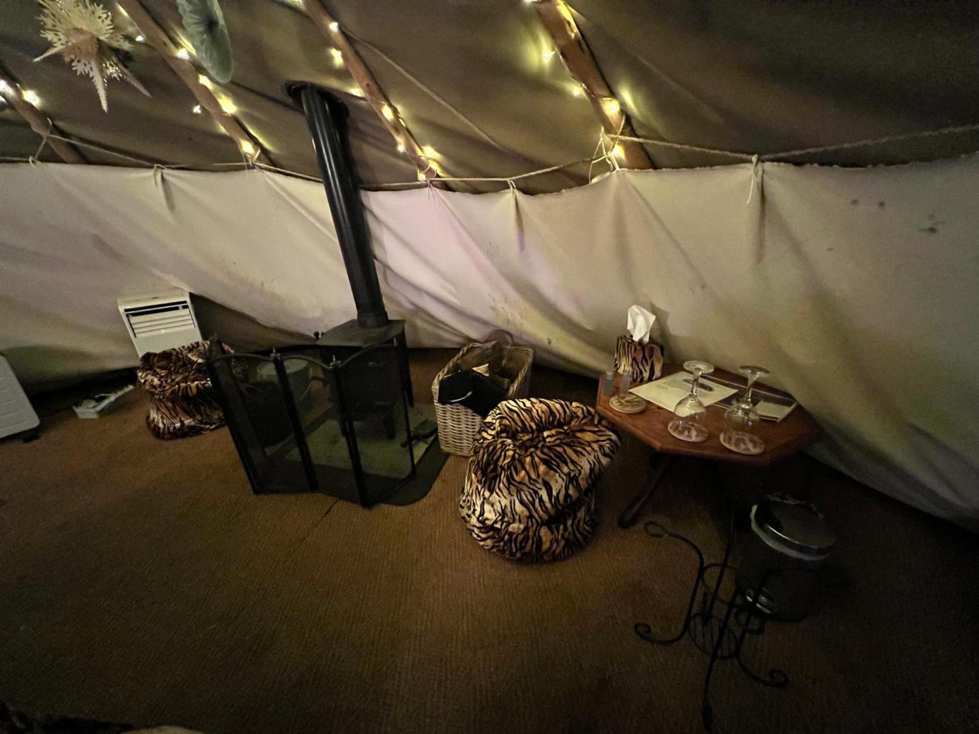 Burtree Country House, Tipi'S, Treehouse & Lodge & House Rooms With Hot Tubs In A Private Garden Thirsk Exterior foto